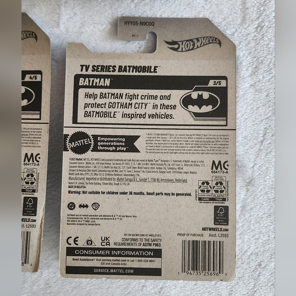 ๐ฆ๐Hot Wheels Batman Batmobile Set โ 4 Cars โ TV & Movie Versions โ NWT - Picture 15 of 16
